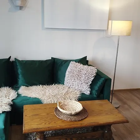 Na Teczowym Wzgorzu *